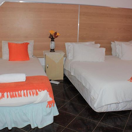 פרייהייד His Glory Guest House מראה חיצוני תמונה